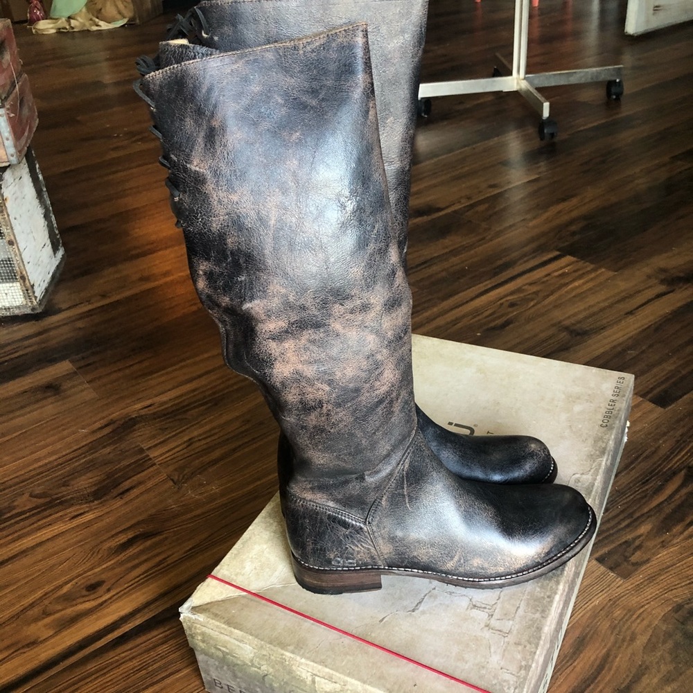 NEW IN BOX Size 11 Manchester Bedstu Black lux